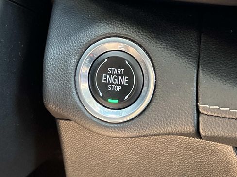 Used 2023 Buick Envision Preferred FWD image 32