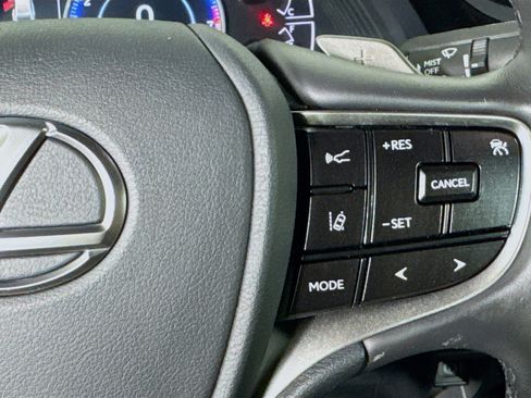 Used 2024 Lexus ES 350 w/ Premium Package image 14