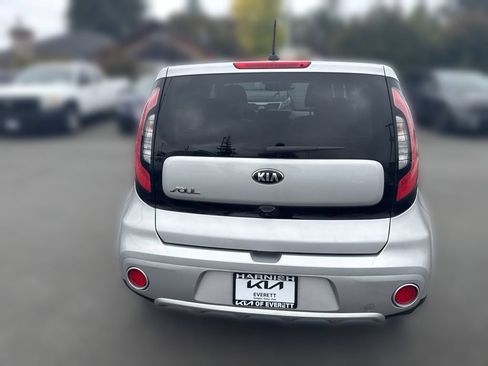 Used 2017 Kia Soul + w/ Primo Package FWD image 5