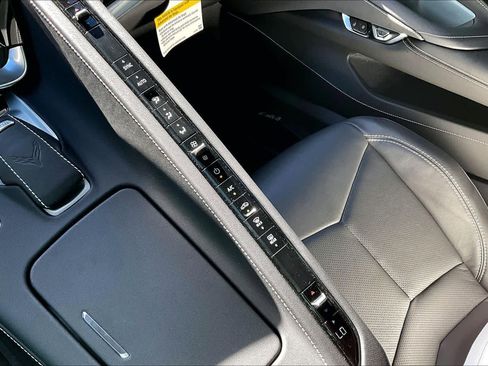 Used 2025 Chevrolet Corvette Stingray Coupe w/ 1LT image 30