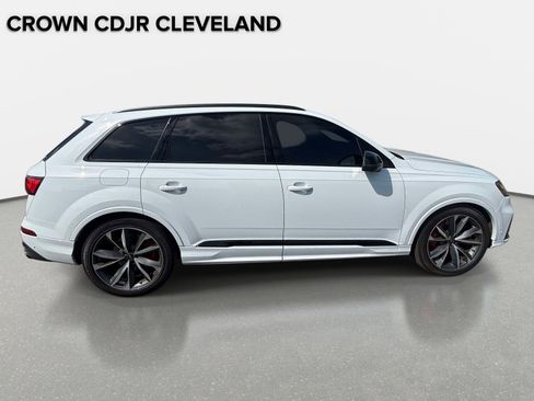 Used 2023 Audi SQ7 Prestige w/ Sport Package AWD/4WD image 6