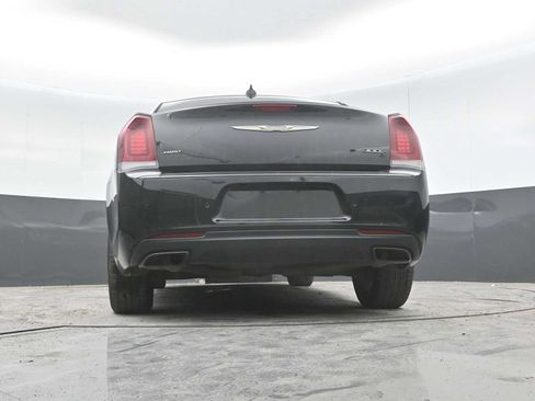 Used 2017 Chrysler 300 S w/ 300S Premium Group 2 w/2_L AWD/4WD image 32