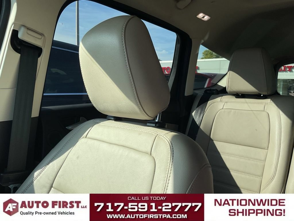 Used 2019 Ford Escape Titanium AWD/4WD image 26