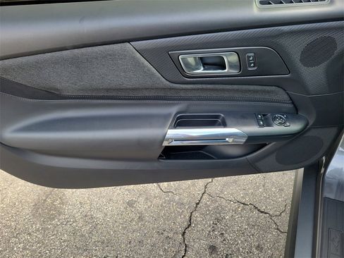 Used 2025 Ford Mustang Coupe image 9