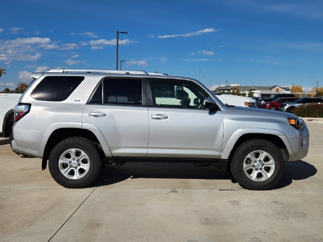 Used 2014 Toyota 4Runner SR5 AWD/4WD image 2