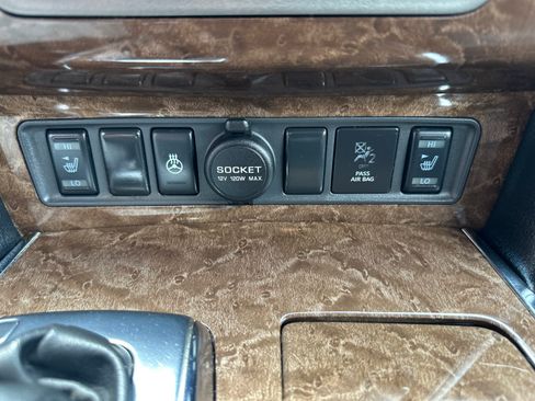 Used 2017 INFINITI QX80 4WD w/ Driver Assistance Package image 19