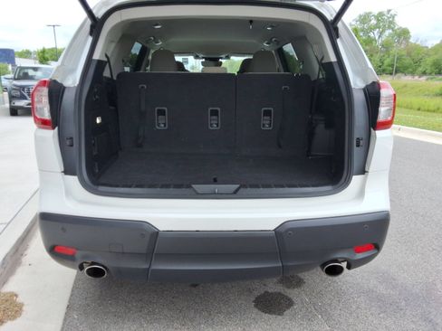 Used 2025 Subaru Ascent Premium AWD/4WD image 32