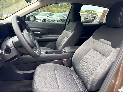 New 2026 Nissan Kicks SV w/ Cold Weather Package FWD image 14
