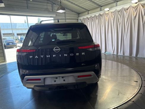 Used 2022 Nissan Pathfinder SL w/ SL Premium Package FWD image 6