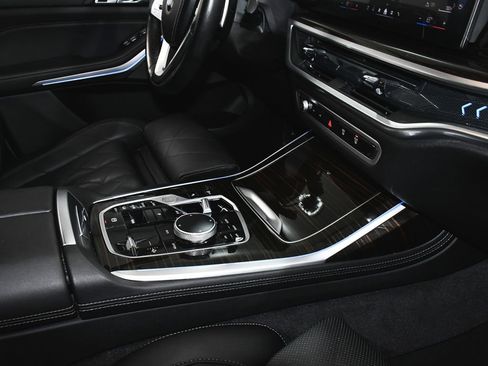 Used 2024 BMW X7 xDrive40i AWD/4WD image 73
