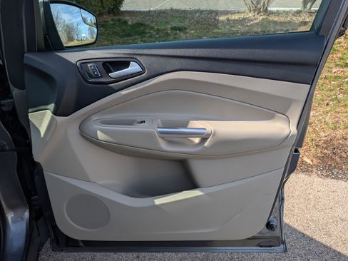 Used 2014 Ford Escape Titanium image 31