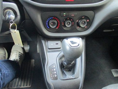 Used 2022 RAM ProMaster City Tradesman image 12