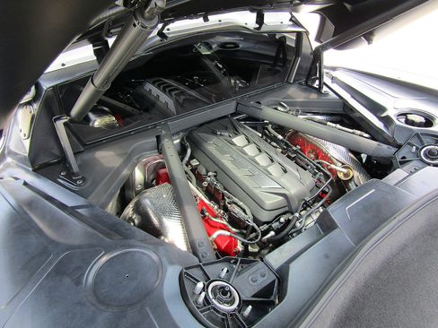 Used 2024 Chevrolet Corvette Stingray Coupe w/ Z51 Performance Package RWD image 20