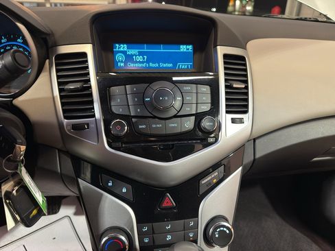 Used 2011 Chevrolet Cruze LS w/ Connectivity Package image 17