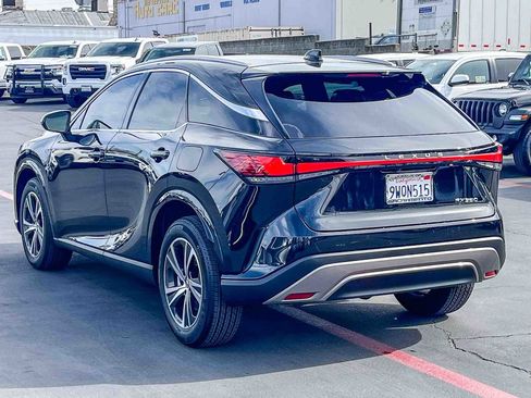 Certified 2025 Lexus RX 350 FWD w/ Technology Package image 2