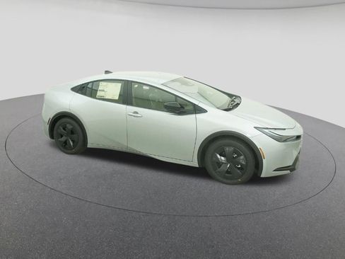 New 2026 Toyota Prius LE image 12