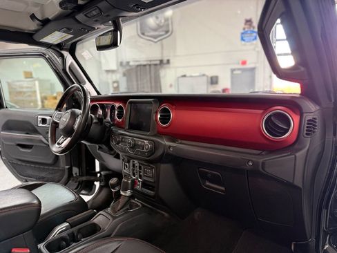 Used 2022 Jeep Gladiator Rubicon w/ Trailer Tow Package AWD/4WD image 16