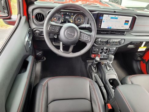 New 2025 Jeep Gladiator Rubicon w/ Convenience Group image 3