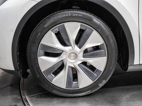 Used 2020 Tesla Model Y Long Range AWD/4WD image 10