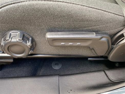 Used 2024 Jeep Wrangler Unlimited image 15