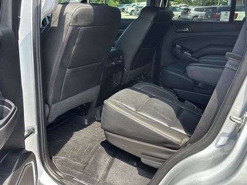 Used 2019 GMC Yukon SLT AWD/4WD image 18