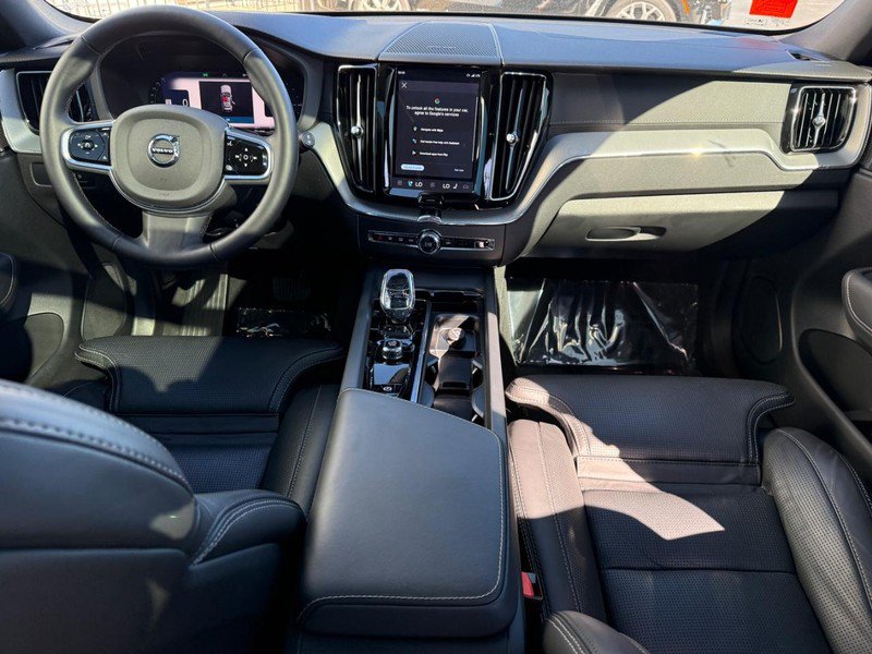Used 2024 Volvo XC60 T8 Ultimate w/ Climate Package AWD/4WD image 12