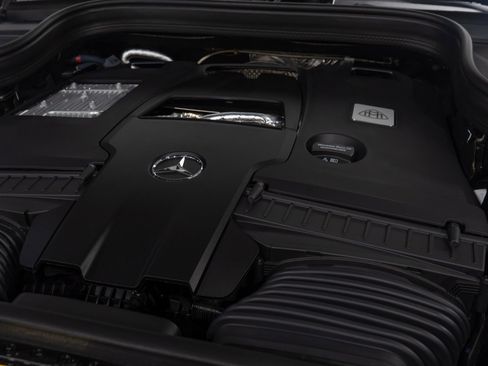 Used 2026 Mercedes-Benz Maybach GLS 600 4MATIC image 97