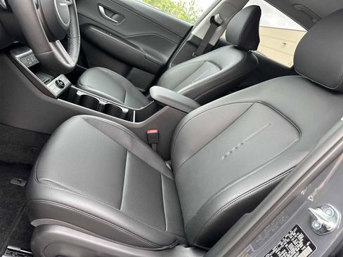 New 2026 Hyundai Kona Limited FWD image 9