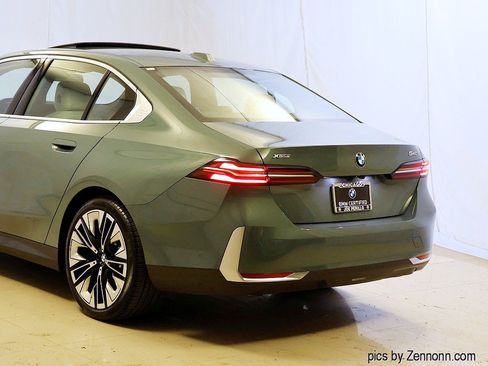 Certified 2026 BMW 540i xDrive AWD/4WD image 8