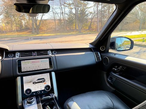 Used 2020 Land Rover Range Rover HSE image 16