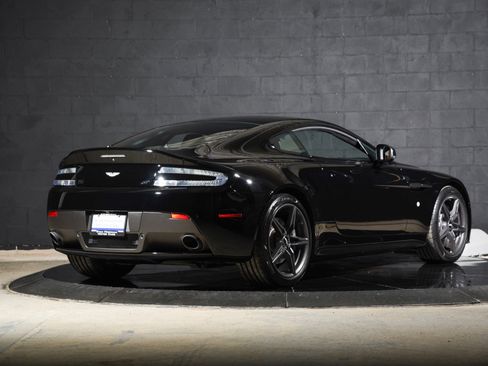 Used 2015 Aston Martin V8 Vantage GT RWD image 33