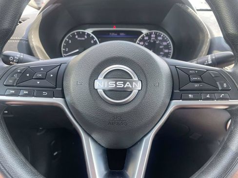 Used 2025 Nissan Sentra SV FWD image 22