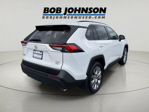 Used 2019 Toyota RAV4 XLE Premium w/ Cold Weather Package AWD/4WD image 7