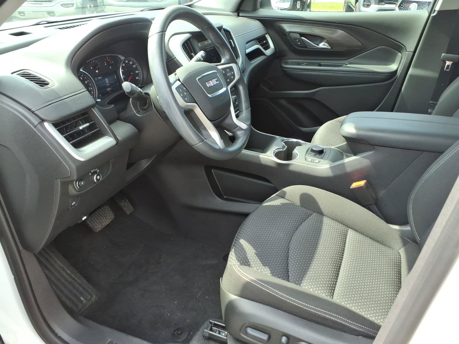 Certified 2024 GMC Terrain SLE w/ Driver Convenience Package FWD image 11
