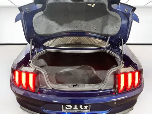 Used 2020 Ford Mustang GT RWD image 17