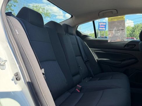 Used 2023 Nissan Altima 2.5 SV FWD image 13