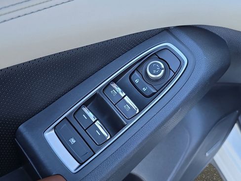 Used 2019 Subaru Ascent Touring w/ Popular Package #2 AWD/4WD image 30