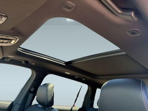 New 2026 Jeep Grand Cherokee L Limited AWD/4WD image 17