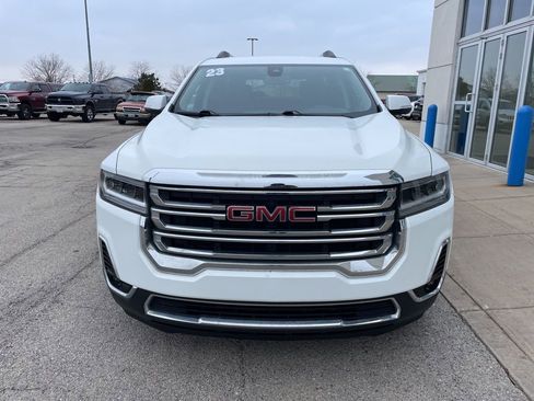Used 2023 GMC Acadia SLT image 3