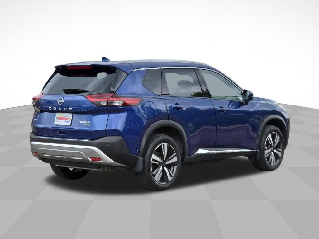 Used 2023 Nissan Rogue Platinum AWD/4WD image 3