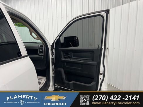 Used 2020 RAM 3500 Tradesman w/ Chrome Appearance Group image 14