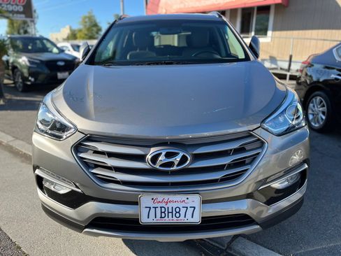 Used 2017 Hyundai Santa Fe Sport FWD image 2