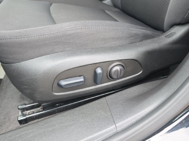 Used 2025 Chevrolet Malibu LT FWD image 19