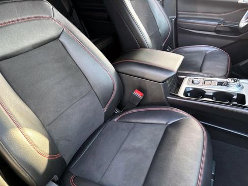 Used 2024 Ford Explorer ST-Line w/ Class IV Trailer Tow Package image 10