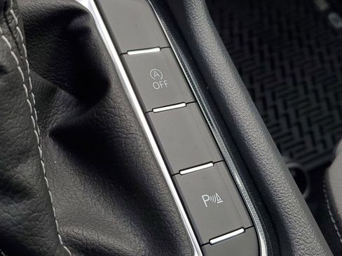New 2026 Volkswagen Taos SE FWD image 29