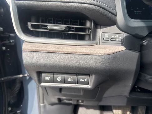 Used 2024 Toyota Grand Highlander Limited image 25