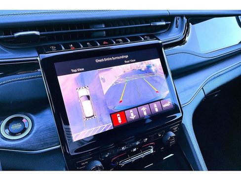 Used 2023 Jeep Grand Cherokee Overland w/ Advanced Protech Group III image 21