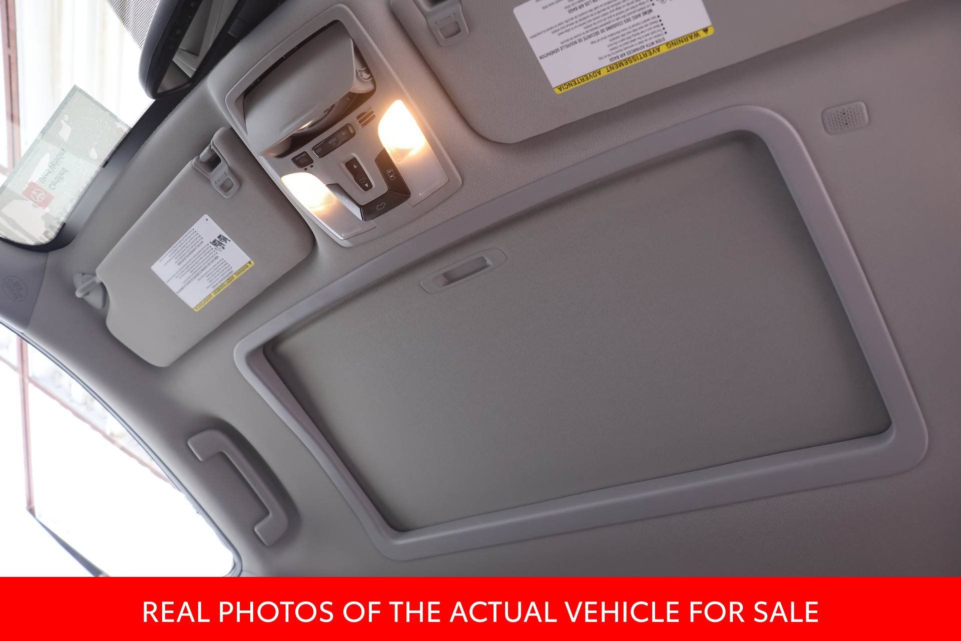 Used 2019 Toyota Sienna XLE w/ XLE Navigation Package FWD image 16