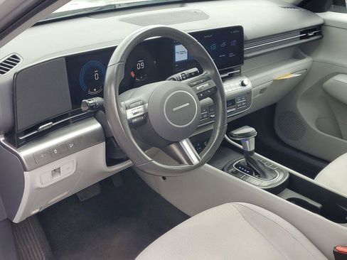 Used 2025 Hyundai Kona SEL AWD/4WD image 7