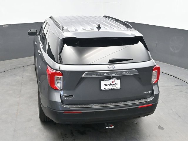 Used 2023 Ford Explorer XLT AWD/4WD image 27